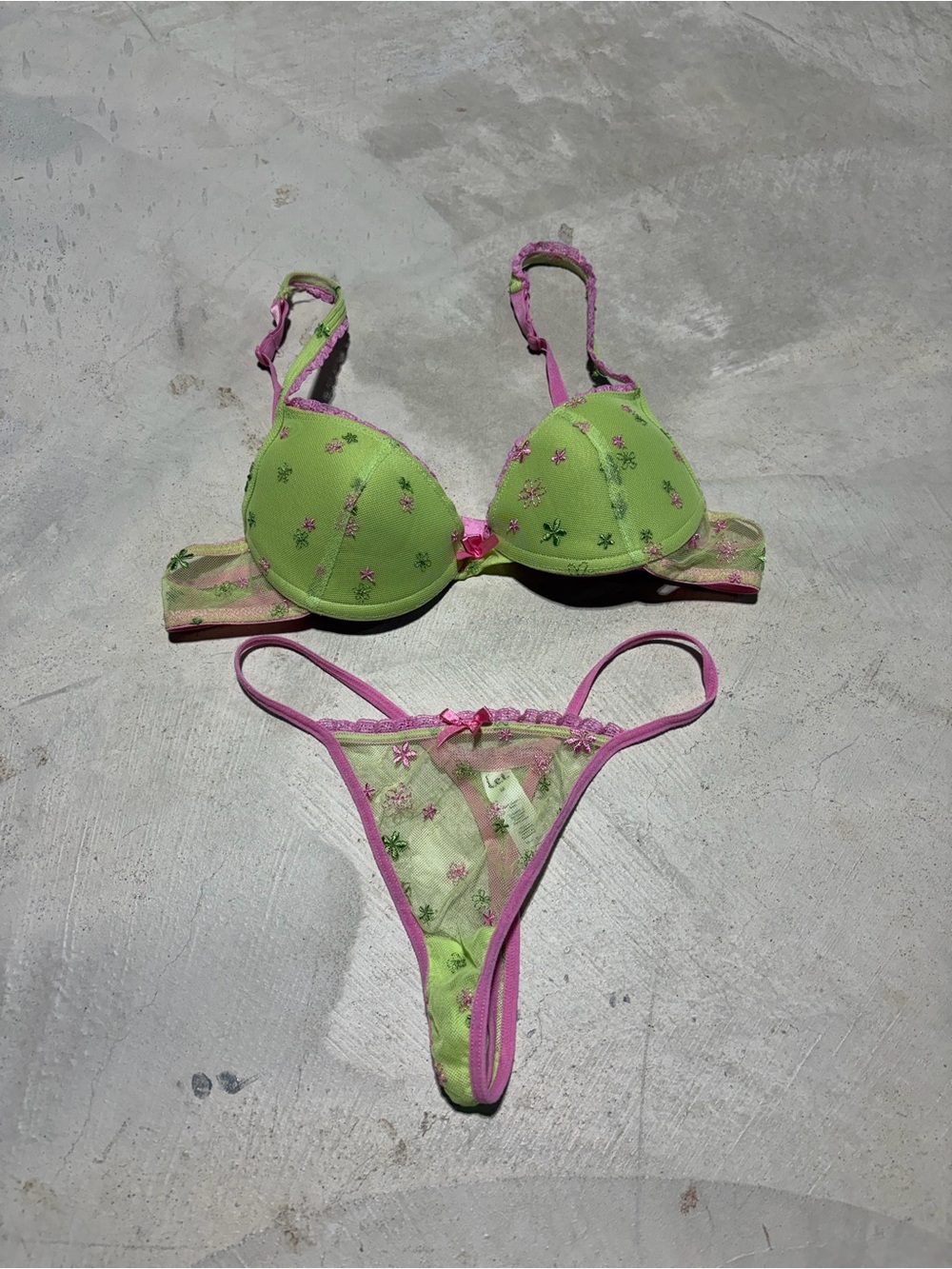 Lei y2k Lime Green & Pink Floral Lingerie Set bra panty 34A medium
